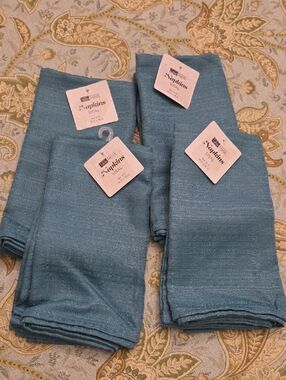 Set Of 8 Napkins